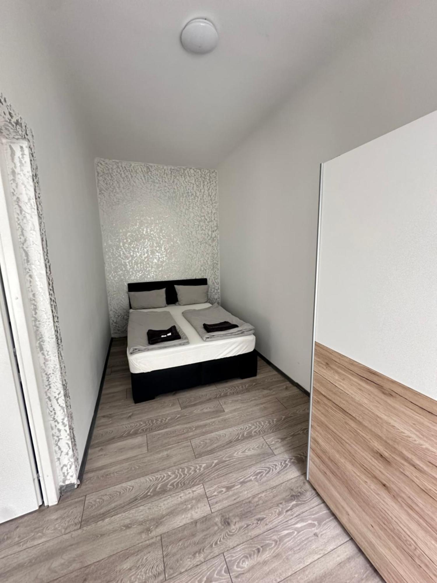 City Apartment Hauptbahnhof Graz Buitenkant foto